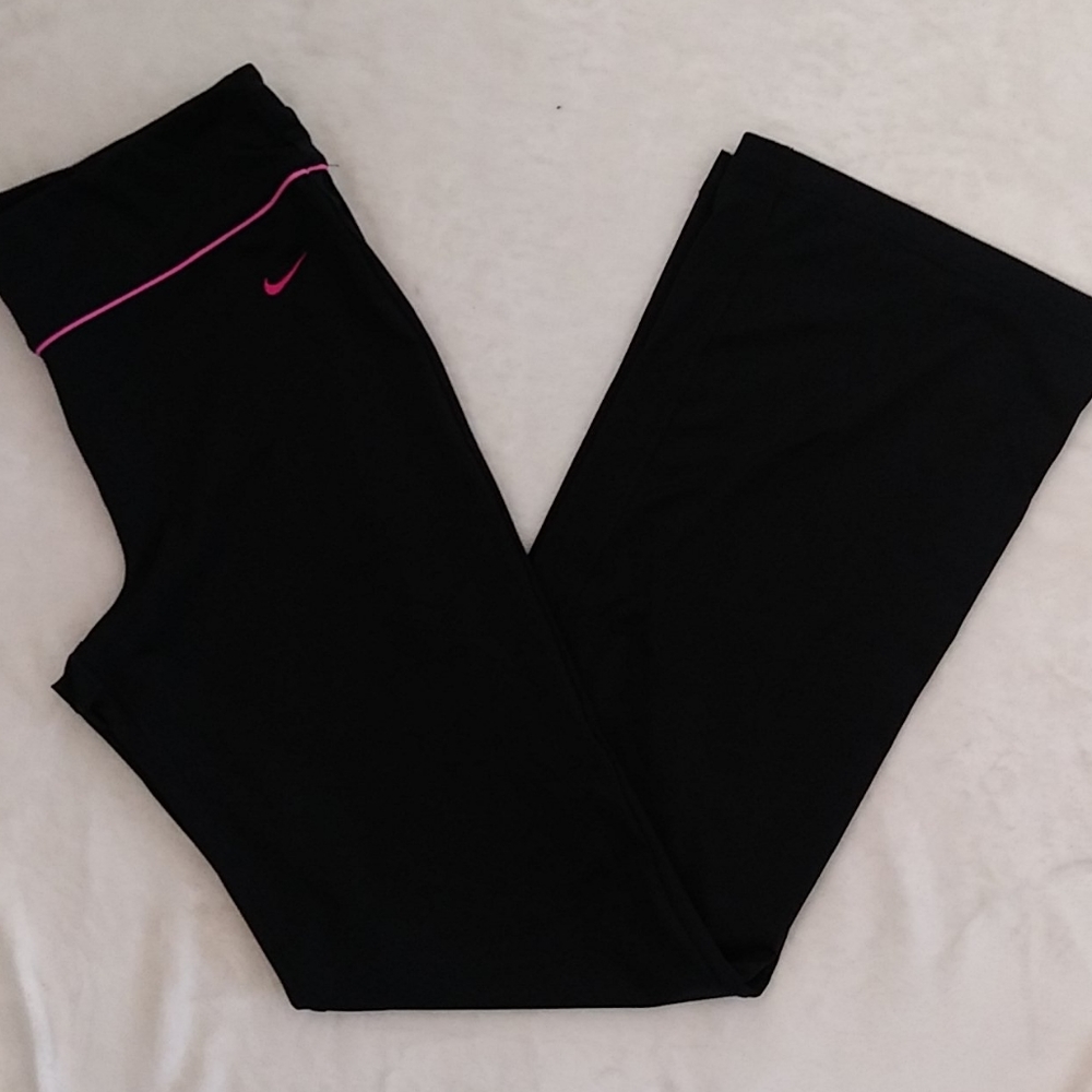 Black and pink women's Nike Fit dry sweat pants